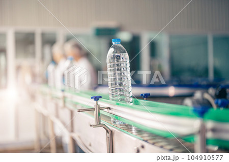 clean drinking water bottled in food and beverage Reverse Osmosis System hygiene factory production conveyor belt line clean drinking water bottled in food and beverage Reverse Osmosis System hygiene factory production conveyor belt line 104910577