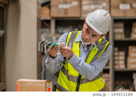 senior mananger products inspector quality control checking examination hardware electornics part before shipping or receiving in inventory store collection senior mananger products inspector quality control checking examination hardware electornics part before shipping or receiving in inventory store collection 104911289