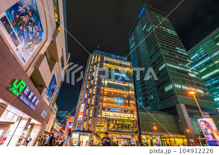 日本の東京都市景観 7月。秋葉原駅や駅前の「BiTO AKIBA PLAZA」などを望む＝10日 104912226