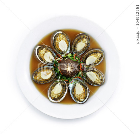 Steamed Abalone with Garlic decoration Mushroom Steamed Abalone with Garlic decoration Mushroom 104912361
