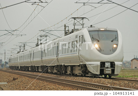 北陸本線　美川ー加賀笠間　JR西日本　683系　S02+S21編成（金沢）　しらさぎ 104913141