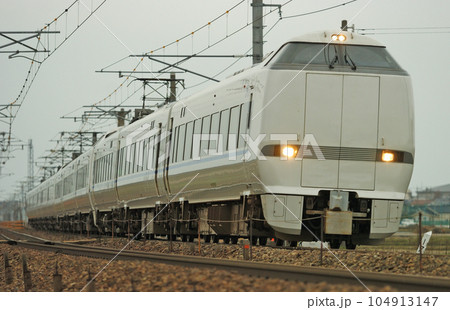 北陸本線 美川ー加賀笠間 JR西日本 683系 R11+T32+T03編成(金沢) サンダーバード 北陸本線 美川ー加賀笠間 JR西日本 683系 R11+T32+T03編成(金沢) サンダーバード 104913147