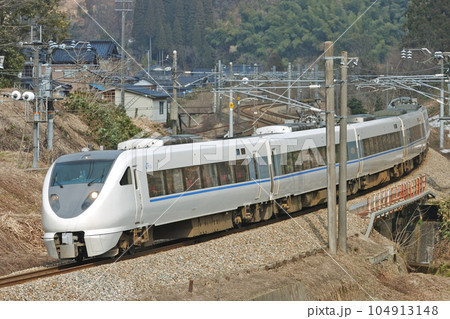 北陸本線　石動ー倶利伽羅　JR西日本　683系　T21編成（金沢）　サンダーバード 104913148