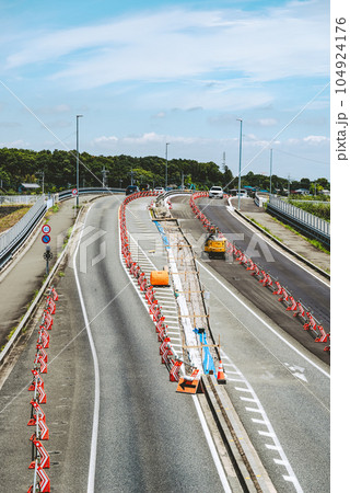 幹線道路の橋梁4車線化工事 埼玉県道27号東松山鴻巣線 2023.07　タテ b-2 フィルム調 104924176