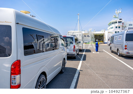 津軽海峡フェリー　船旅　カーフェリー　キャンピングカー 104927367
