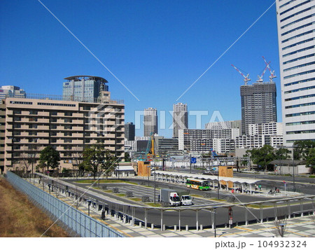 再開発途中 2009年の豊洲駅前ロータリー 104932324