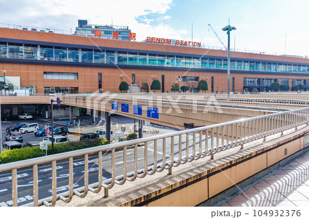 【宮城の都市風景】仙台駅西口周辺の都市風景 【宮城の都市風景】仙台駅西口周辺の都市風景 104932376