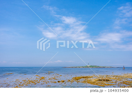 津軽海峡 大間埼灯台 弁天島 大間崎 本州最北端 津軽海峡 大間埼灯台 弁天島 大間崎 本州最北端 104935400