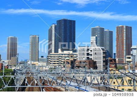 【神奈川県】東急東横線と武蔵小杉のタワーマンション群 104938938