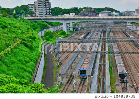 小田急喜多見検車区唐木田出張所の車両 検車区の風景 104939739