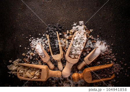 Flat lay of different types of salt Flat lay of different types of salt 104941858