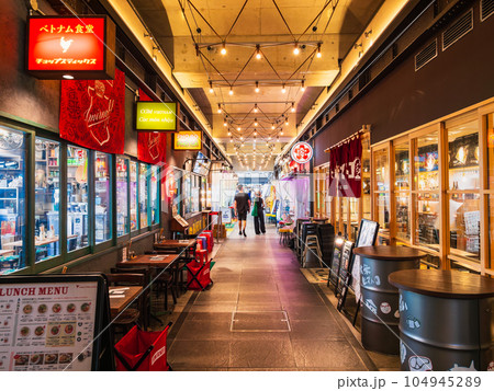 下北沢　ミカン下北の飲食店街 104945289