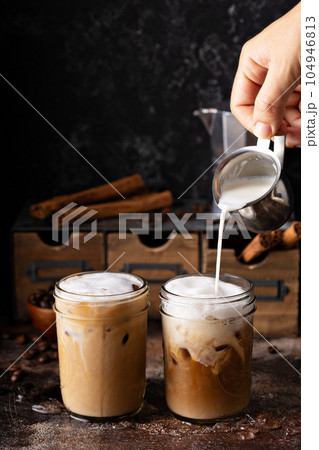 Iced coffee in mason jars 104946813