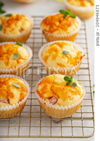 Ham and cheese muffins Ham and cheese muffins 104946873