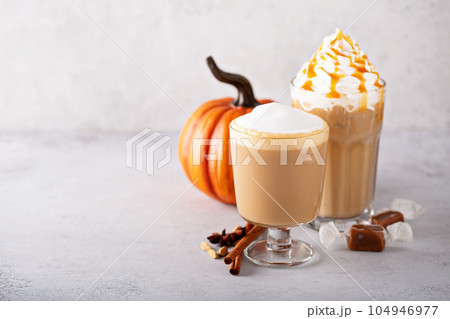 Pumpkin spice latte 104946977