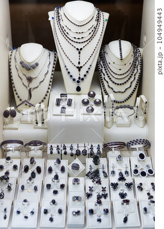 Czech garnet stone jewelry 104949443