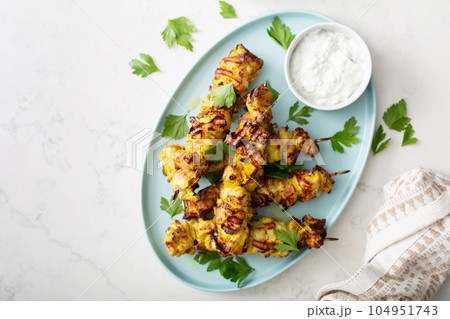 Chicken kebab with tzatziki sauce Chicken kebab with tzatziki sauce 104951743