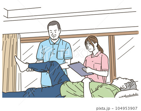 整体の研修を受ける女性と男性の整体師 整体の研修を受ける女性と男性の整体師 104953907