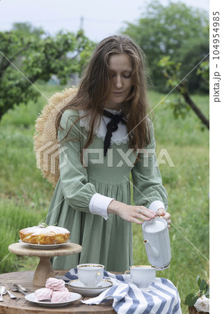 garden and tea party 104954985