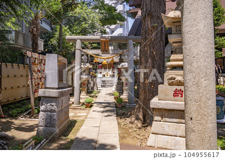 高円寺氷川神社境内にある気象神社 104955617