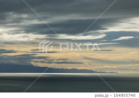 ニュージーランド ネルソンのプリンセス・ドライブ・ルックアウトから見えるタスマン湾 ニュージーランド ネルソンのプリンセス・ドライブ・ルックアウトから見えるタスマン湾 104955740