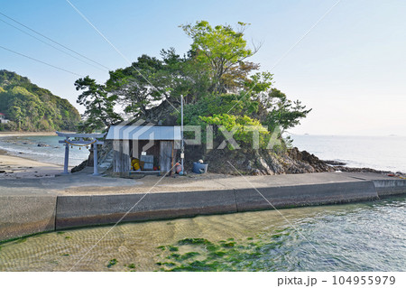 【蒲井浜海水浴場】 京都府京丹後市久美浜町蒲井 【蒲井浜海水浴場】 京都府京丹後市久美浜町蒲井 104955979