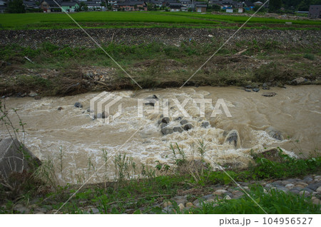 大雨に見舞われた白岩川のその後　白岩橋周辺 104956527