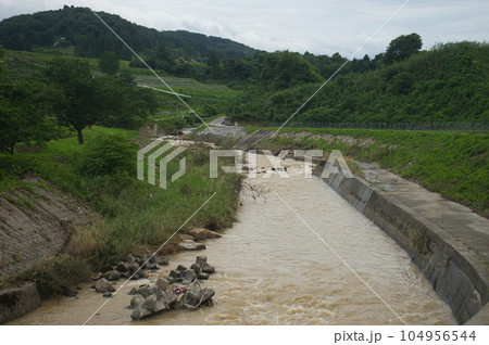大雨に見舞われた白岩川のその後 白岩橋周辺 大雨に見舞われた白岩川のその後 白岩橋周辺 104956544