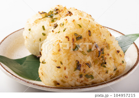 青唐辛子味噌 (南蛮味噌) 焼きおにぎり 青唐辛子味噌 (南蛮味噌) 焼きおにぎり 104957215