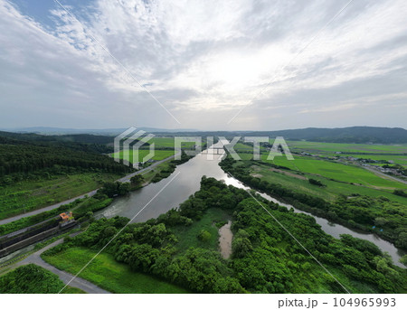 夏の北上川河川公園 空撮 夏の北上川河川公園 空撮 104965993