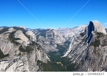 Nice view of Glacier Point. Yosemite park. 104968837