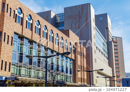 【東京の都市風景】東京大学医学部付属病院 【東京の都市風景】東京大学医学部付属病院 104971227