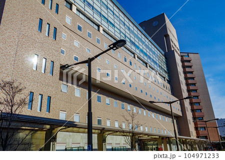 【東京の都市風景】東京大学医学部付属病院 【東京の都市風景】東京大学医学部付属病院 104971233