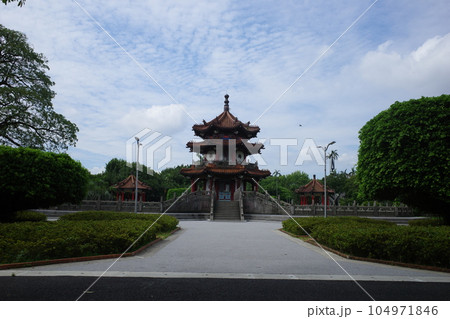 台湾台北市の二二八和平公園内にある翠亨閣 104971846