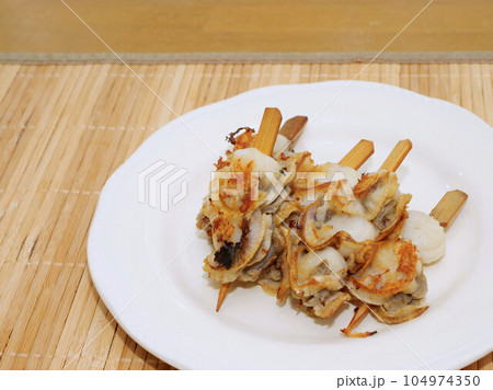 ホタテ貝柱の串焼き 104974350