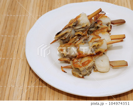ホタテ貝柱の串焼き 104974351