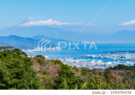 【静岡の景観】日本平からの眺望（富士山） 104976436