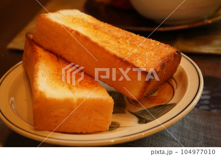 カフェのモーニング トースト カフェのモーニング トースト 104977010