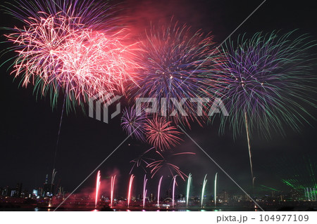 足立の花火:2019年(荒川土手:東京都足立区) 足立の花火:2019年(荒川土手:東京都足立区) 104977109