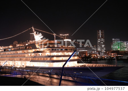クルーズ船 夜景 クルーズ船 夜景 104977537