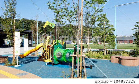 川崎市多摩区にあるフロンタウン生田のふれあい広場の遊具 川崎市多摩区にあるフロンタウン生田のふれあい広場の遊具 104987328
