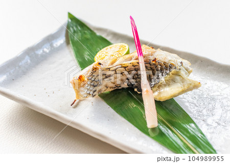 黒鯛チヌの塩焼き 104989955