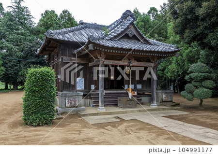 勝負運に効くされる境町にある伏木香取神社拝殿 勝負運に効くされる境町にある伏木香取神社拝殿 104991177