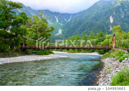 【長野県】上高地　河童橋 104993661