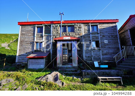 鳥海山の滝の小屋 鳥海山の滝の小屋 104994288