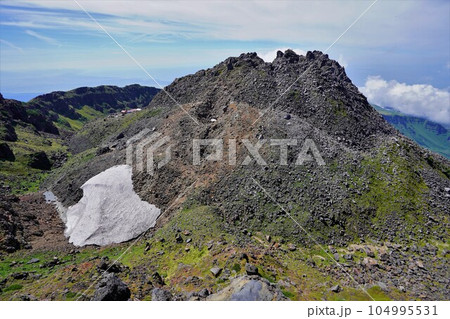 七高山からの鳥海山新山 七高山からの鳥海山新山 104995531