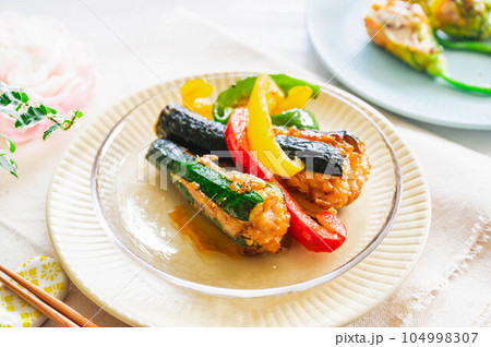 ズッキーニの挟み焼き ズッキーニの挟み焼き 104998307