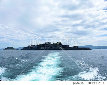 海から見た軍艦島 海から見た軍艦島 104999454