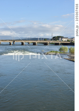 橘橋から見た宇治川と宇治橋 橘橋から見た宇治川と宇治橋 105007408