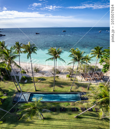 Aerial view of Haad Tien Beach in shark bay, koh Tao, Thailand Aerial view of Haad Tien Beach in shark bay, koh Tao, Thailand 105007684
